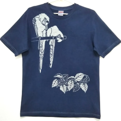 型染めMサイズ動物Tシャツ(男女兼用) ～インコ～ 紺色 4枚目の画像