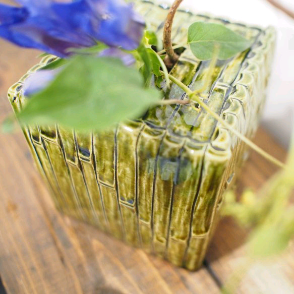 竹をモチーフにした四角い花器 Bamboo motif Series -Square flower vases- 2枚目の画像