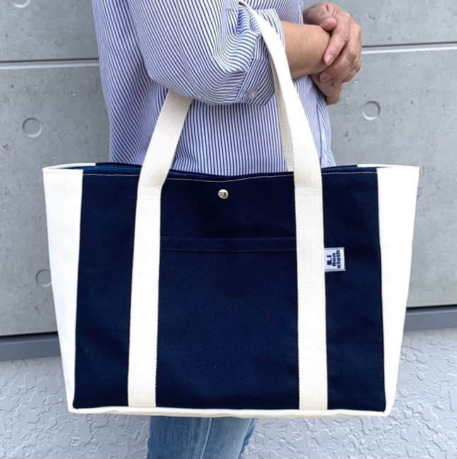 キャンバス　バッグ　(ネイビーブルー)