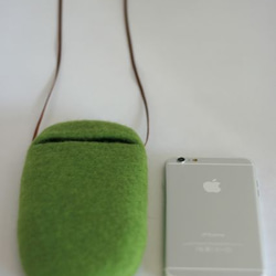 iPhoneポシェット cocoon（グリーン）LLサイズ  ※ポケット付 1枚目の画像