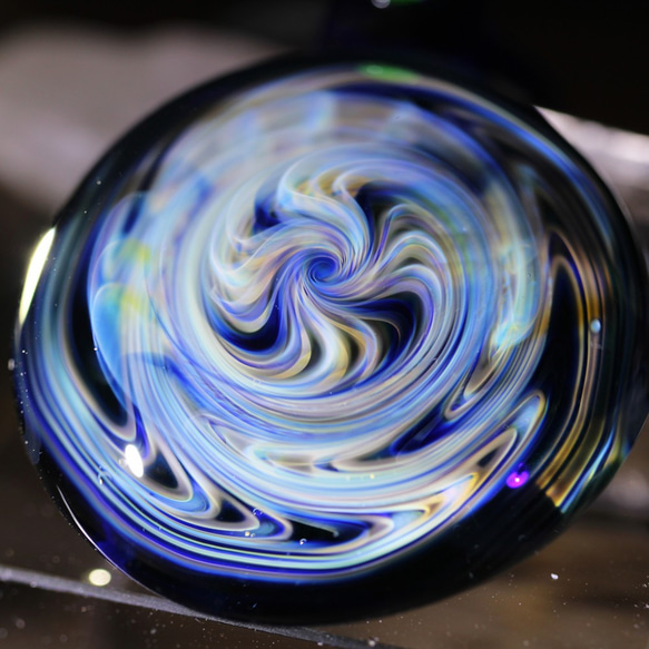 スイッチバック ガラス ペンダント 6枚目の画像