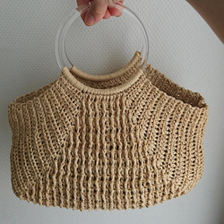 【受注制作】引き上げ模様編みが可愛い！丸持ち手のナチュラルカゴバッグ 5枚目の画像