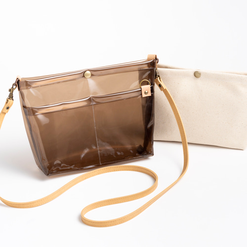 PVC×栃木レザーの軽量クリアサコッシュ/ブラウン(帆布のインナーポーチ  