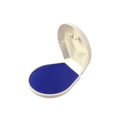プラスチックケース　ネックレス＆イヤリングセット　シェル型 2枚目の画像