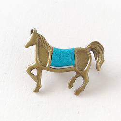 馬ブローチ（ライトブルー） 1枚目の画像