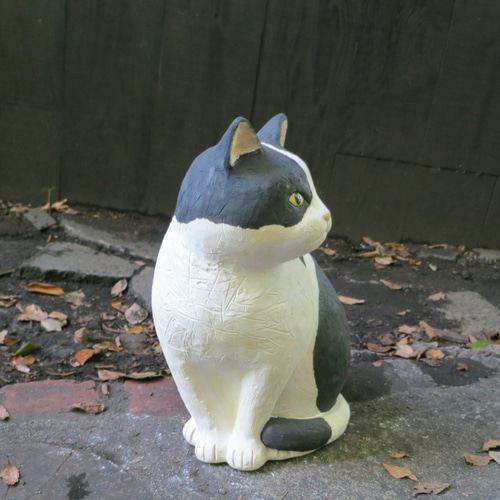 横向きねこ（白黒） O-371-1 陶製 その他置物 サバイディー