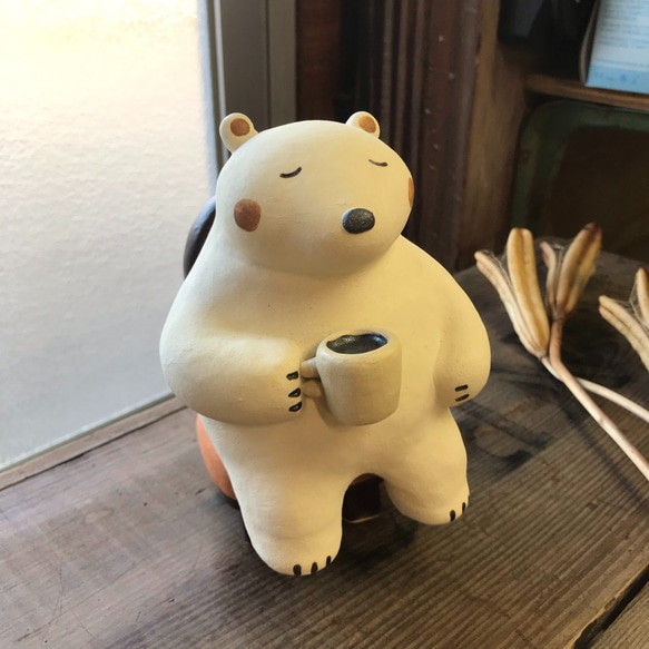 くつろぎ白くま　Ｏ-348　陶製/Polar Bear/北極熊/Polarbär/ध्रुवीय 1枚目の画像