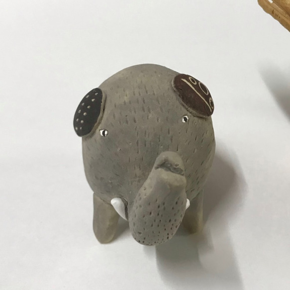 ぞう（グレー）　　陶製　/Elephant/大象 4枚目の画像