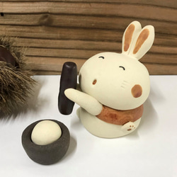 小麻糬搗兔子（兔子，研杵和研缽）J-129-1 陶瓷/Rabbit/Rabbit/Kaninchen/खरगोश 第1張的照片