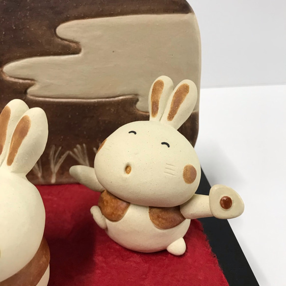 ちっちゃい扇子うさぎ（うさぎのみ）　Ｊ-129-3　陶製　/Rabbit/兔子 9枚目の画像