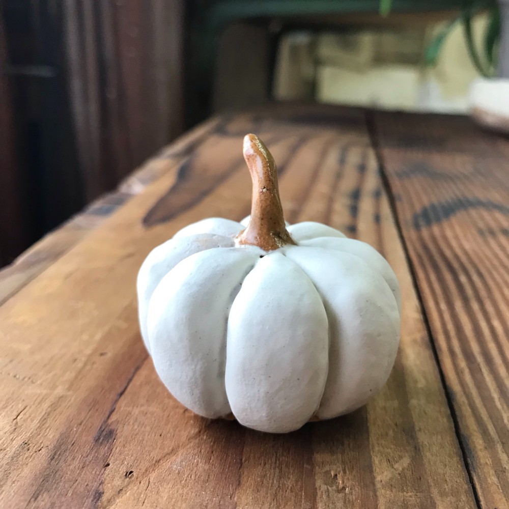 かぼちゃ 白 ハロウィン O-399-2 陶製 /Halloween pumpkin