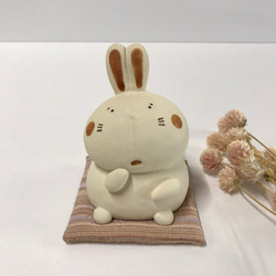 害羞兔（帶小墊子）O-216 ceramic /Rabbit/rabbit 第2張的照片