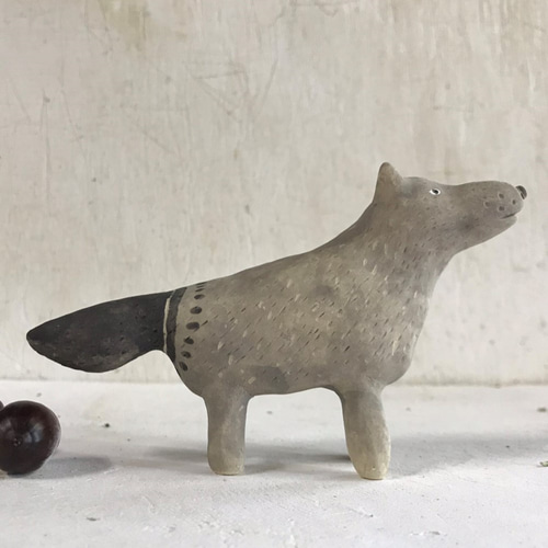 おおかみ（モノトーン） O-379-1 陶製 /Wolf/狼 その他置物