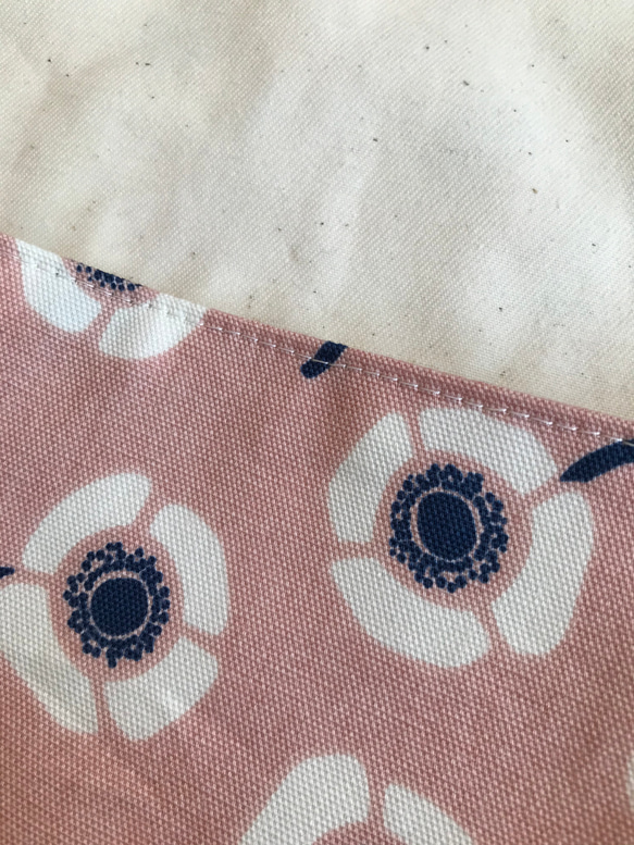 くすみピンクの花柄✳︎マジックテープ式✳︎横入れお弁当袋/封筒型 4枚目の画像