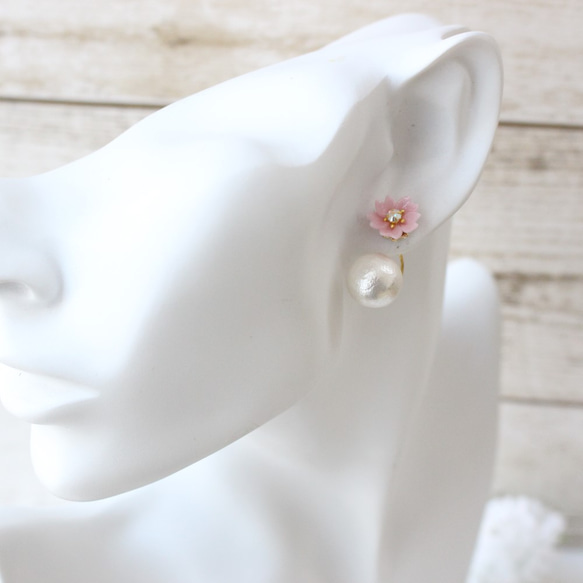 Sakura和Bijou以及棉珍珠背帶耳環 第2張的照片