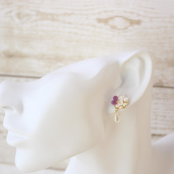 《再次上架》中提琴（紫 x 白）珍珠和寶石耳環/耳環 第2張的照片