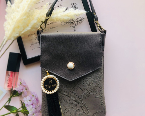 専用 ハンドメイドポーチ スマホポーチ FLOWERレザースマホポーチ ハンドメイドスマホポーチ