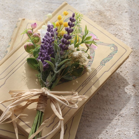 ミモザとガーデンラベンダーの小花系シャンペトルブーケ＆ブートニア 2枚目の画像
