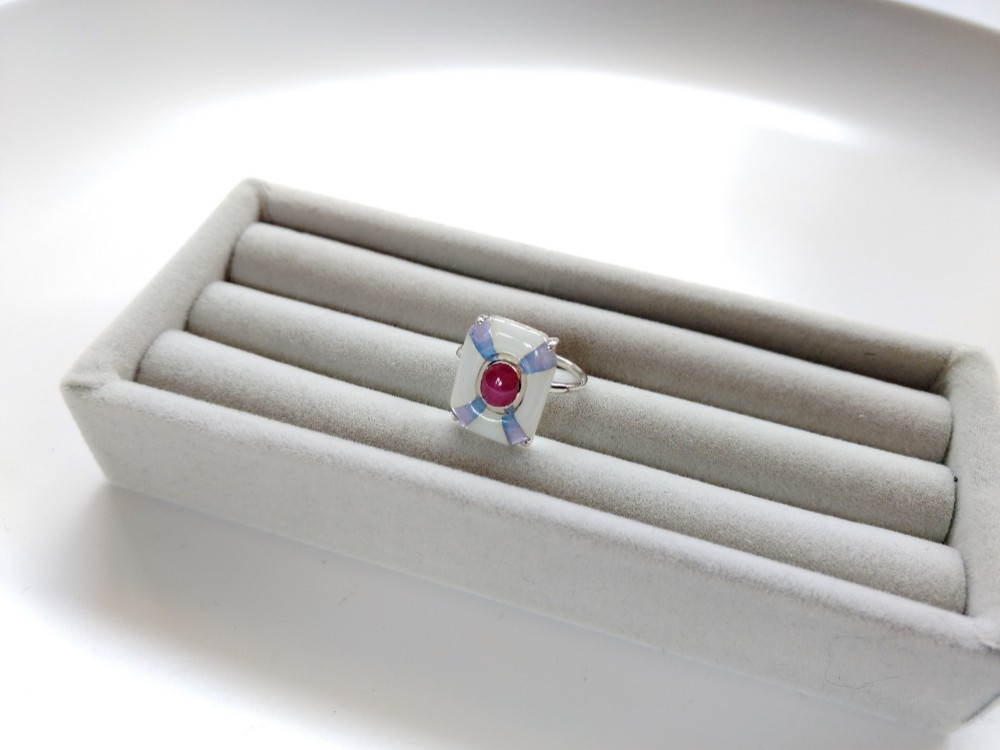 七宝とレッドルビーのリング