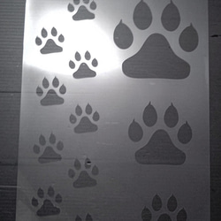送料無料  ステンシルシート     :  犬足跡 1枚目の画像