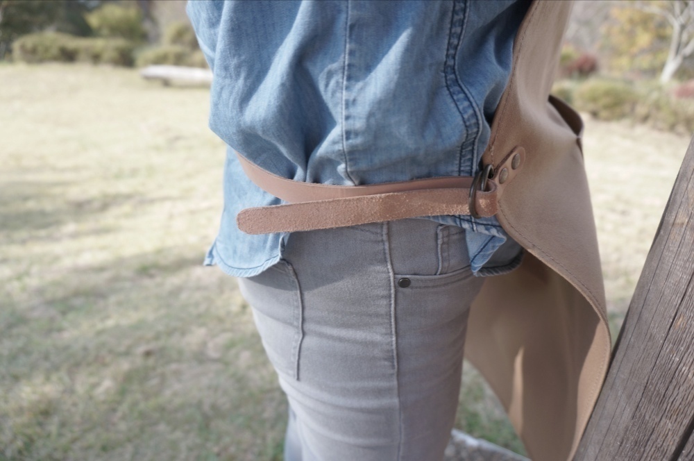 ワークエプロン♦ヤマブキ♦ キャンバス×レザー gergana.siteforgestudio.com