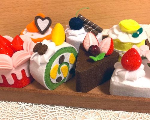 フェルトおままごと ハンドメイド ケーキ＆ショーケースセット