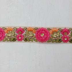 0.5ヤード　約45ｃｍ　　インド刺繍リボン　花柄　ピンク系 1枚目の画像