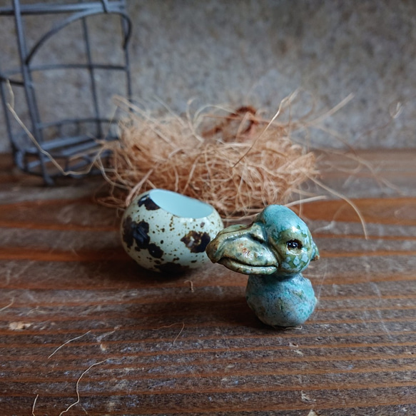 ハシビロコウ③はしびろコータロ―たまご　ヒナ・うずらの卵　陶器　置物・インテリア・ H-123 5枚目の画像
