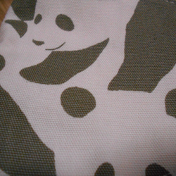 【送料無料】〈再販〉立体マスク・おとなマスク・秋色マスク・パンダがいっぱい・パンダでパズル・白地 5枚目の画像