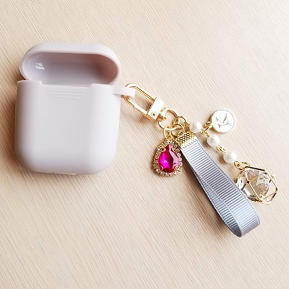 03 イニシャル入れ　オリジナル　カスタマイズ　リボン  ピンクビジュー パール エアポッツケース　AirPods 6枚目の画像