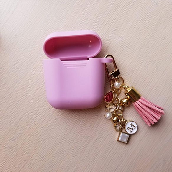 07　タッセル　ビジュー2color　イニシャル入れ　カスタマイズ エアポッツケース　イヤホンケース　AirPods 4枚目の画像