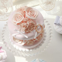乳粉色花蛋糕環枕 第3張的照片