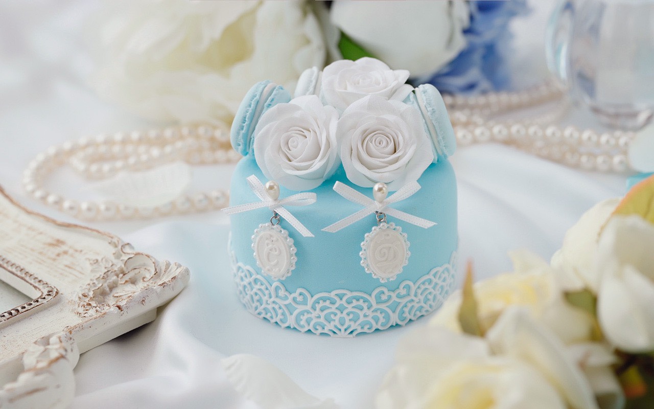 マカロン＆ローズのクレイケーキリングピロー（ブルー）