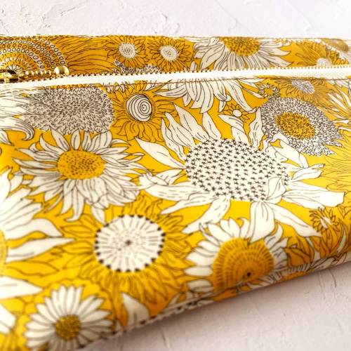 再販【 Wファスナー ＋ 後ポケット 】リバティ／ラミネートポーチ9