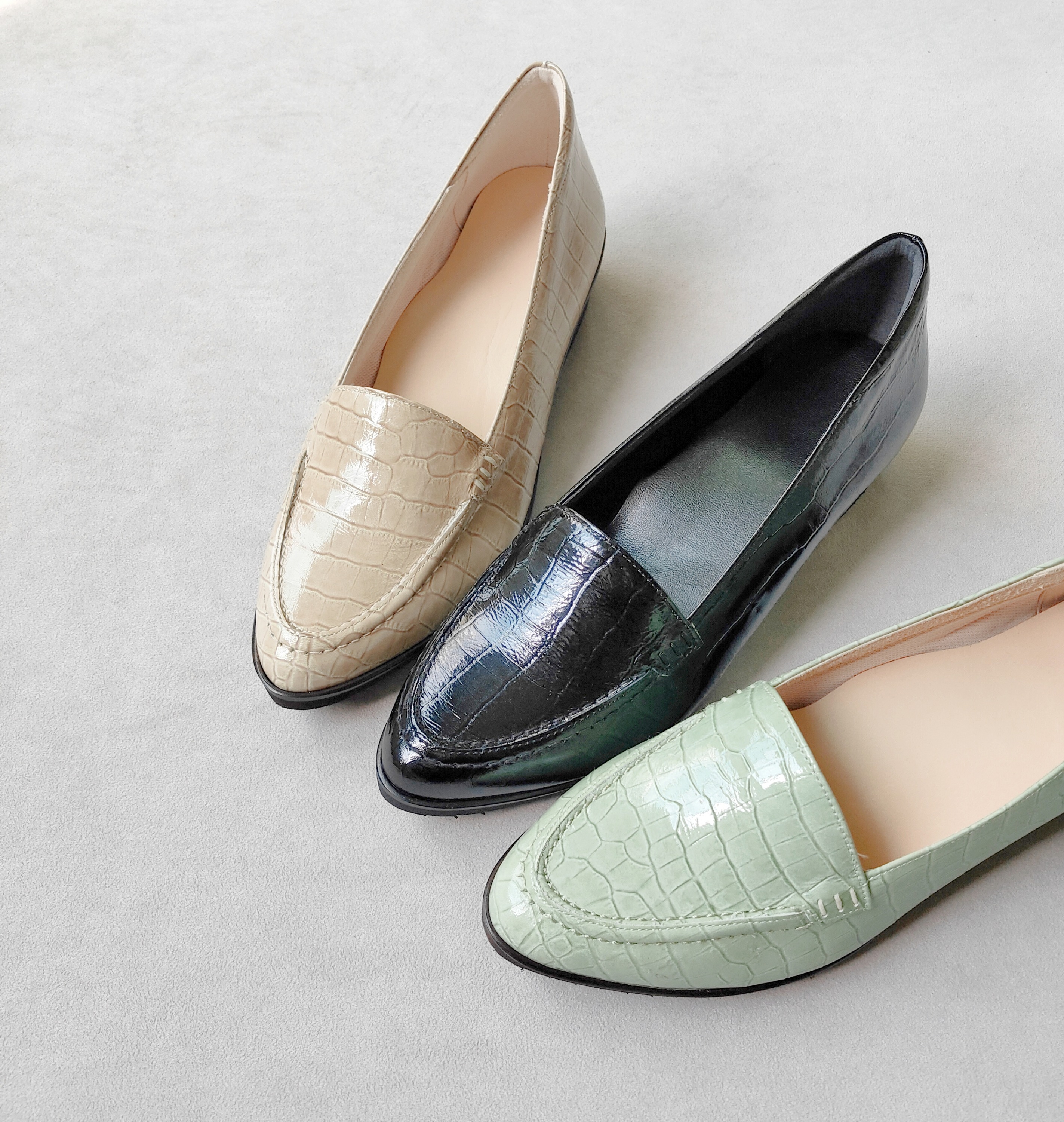 【返品・交換可】細く見えてもゆったり♪大丈夫、これなら履ける♪柔らかい足入れでずっと楽々♪♪品質最優先の日本製 10,530円