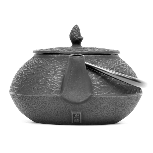 南部鐵器 岩鑄 茶壺 5型松葉（黑色）0.65L 日本製造 第10張的照片