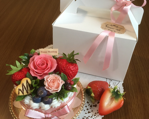 いちごのフラワーケーキ（プリザーブドフラワー） プリザーブド