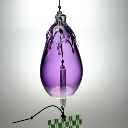 珍品❗紫色のブドウ型ガラス装飾品 ウランガラス 珍品❗紫色のブドウ型ガラス装飾品 ウランガラス