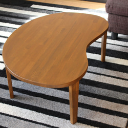 折りたたみ　そら豆テーブル　木の脚がかわいい「まめっこ」無垢材ローテーブル　自然塗装　横幅89㎝　チーク色 4枚目の画像