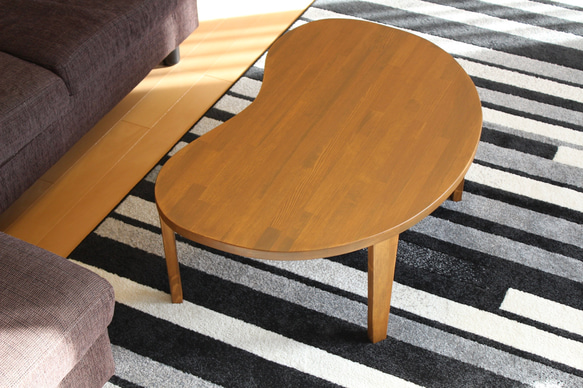折りたたみ　そら豆テーブル　木の脚がかわいい「まめっこ」無垢材ローテーブル　自然塗装　横幅89㎝　チーク色 5枚目の画像