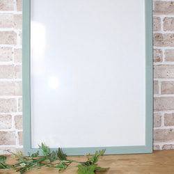 【日本製ホワイトボード板】木枠のホワイトボード　ピスタチオグリーン　壁掛けキット付き　横65cm ×縦50cm 3枚目の画像