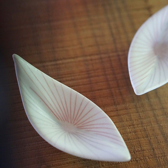 箸置　かわいい　小皿　ナチュラル　植物　作家　丹下郁　陶芸 5枚目の画像