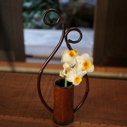 花入れ　一輪挿し　竹　かわいい　小さい花用　花器　中野竹藝 6枚目の画像