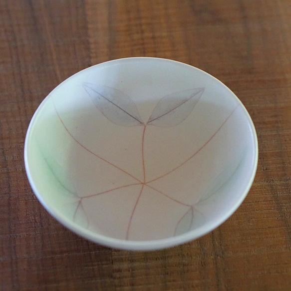 茶碗　ナチュラル　白　植物　作家　丹下郁　南天 4枚目の画像
