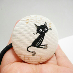 再販×6！大人可愛い黒猫のまんまる音符ヘアゴム❤✨⑤　送料無料　ねこ　猫　楽譜　くるみボタン　アニマル プレゼント 限定 2枚目の画像