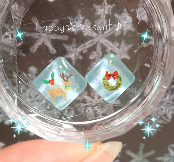 トナカイとリースの大人可愛いクリスマス❄️candy樹脂ピアスor樹脂イヤリング❤️✨ 送料無料 限定 冬 プチギフト 1枚目の画像