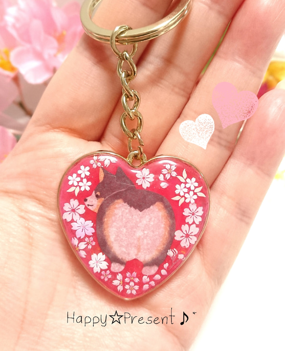 黒コーギーの大人可愛い桜pinkハートのキラキラ✴️キーホルダー 