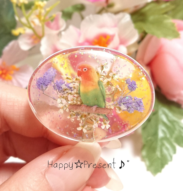 インコの大人可愛いflowerキラキラ✴️candyポニーフック❤️✨ 送料無料 春 鳥 花 大人女子 ギフトラッピング 1枚目の画像