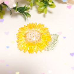 大人可愛いヒマワリの透明感溢れる華やかpearlのブローチ❤️✨ 送料無料 夏 ひまわり 向日葵 大人女子 花 限定 4枚目の画像