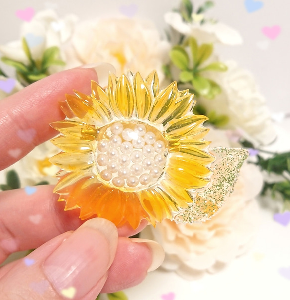 大人可愛いヒマワリの透明感溢れる華やかpearlのブローチ❤️✨ 送料無料 夏 ひまわり 向日葵 大人女子 花 限定 6枚目の画像